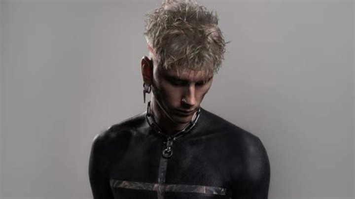 Machine Gun Kelly: The Controversial Crime Chronicles