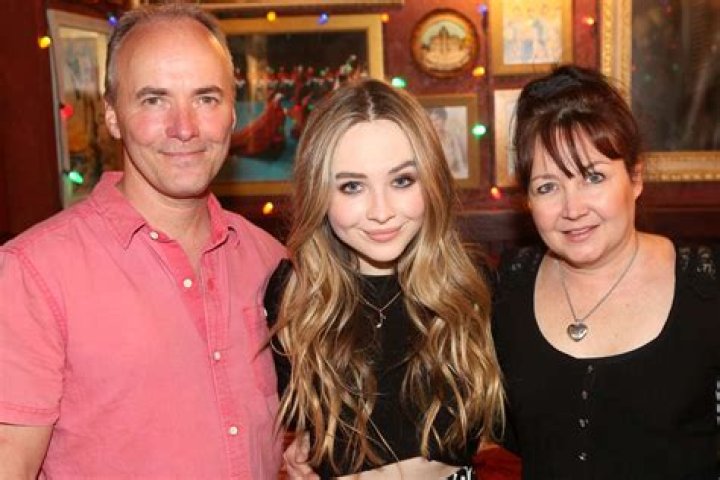 Sabrina Carpenter's Family Legacy: A Look At Her Parents' Height And More