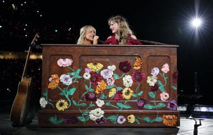 Unraveling The Connection: Elizabeth Carpenter And Sabrina Carpenter
