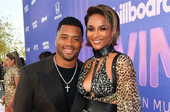 Unveiling Yamal's Girlfriend: A Glimpse Into Their Relationship